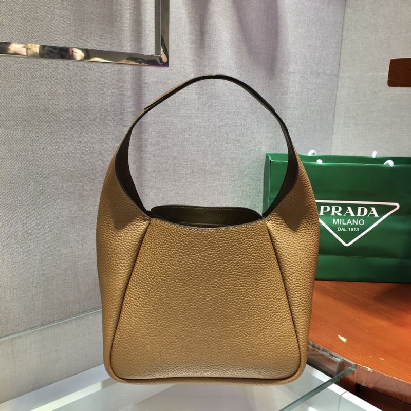 Pra*a bucket bags